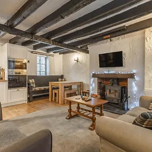 entire-2-bedroom-cottage-in-whitby.yorkshirehotels.net/